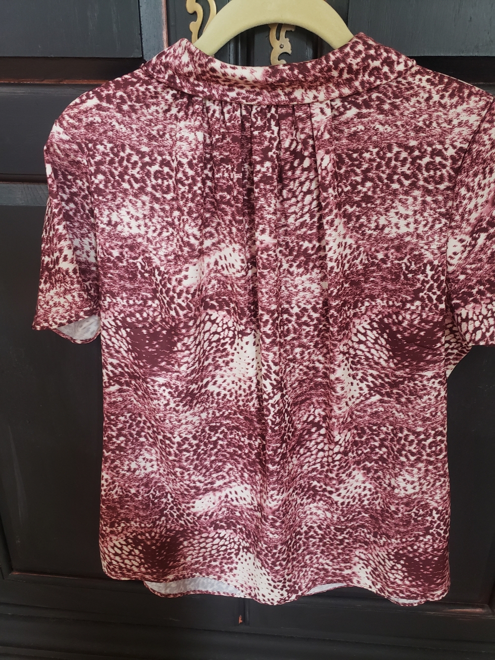 Women’s Maroon Patterned Short-Sleeve Blouse